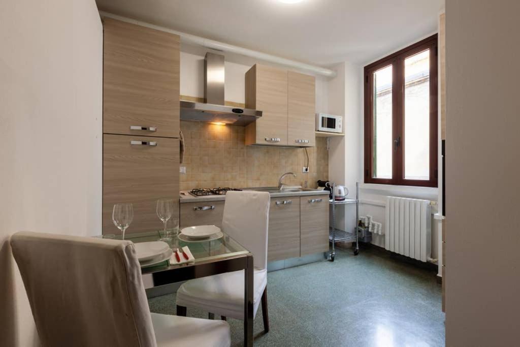Ferrari - Ac -wifi - Flexyrent Apartment Mailand